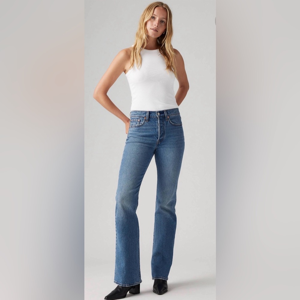 Levi’s Women’s Premium Red Label Button fly Wedgie Fit Jeans Size 29 Tapered